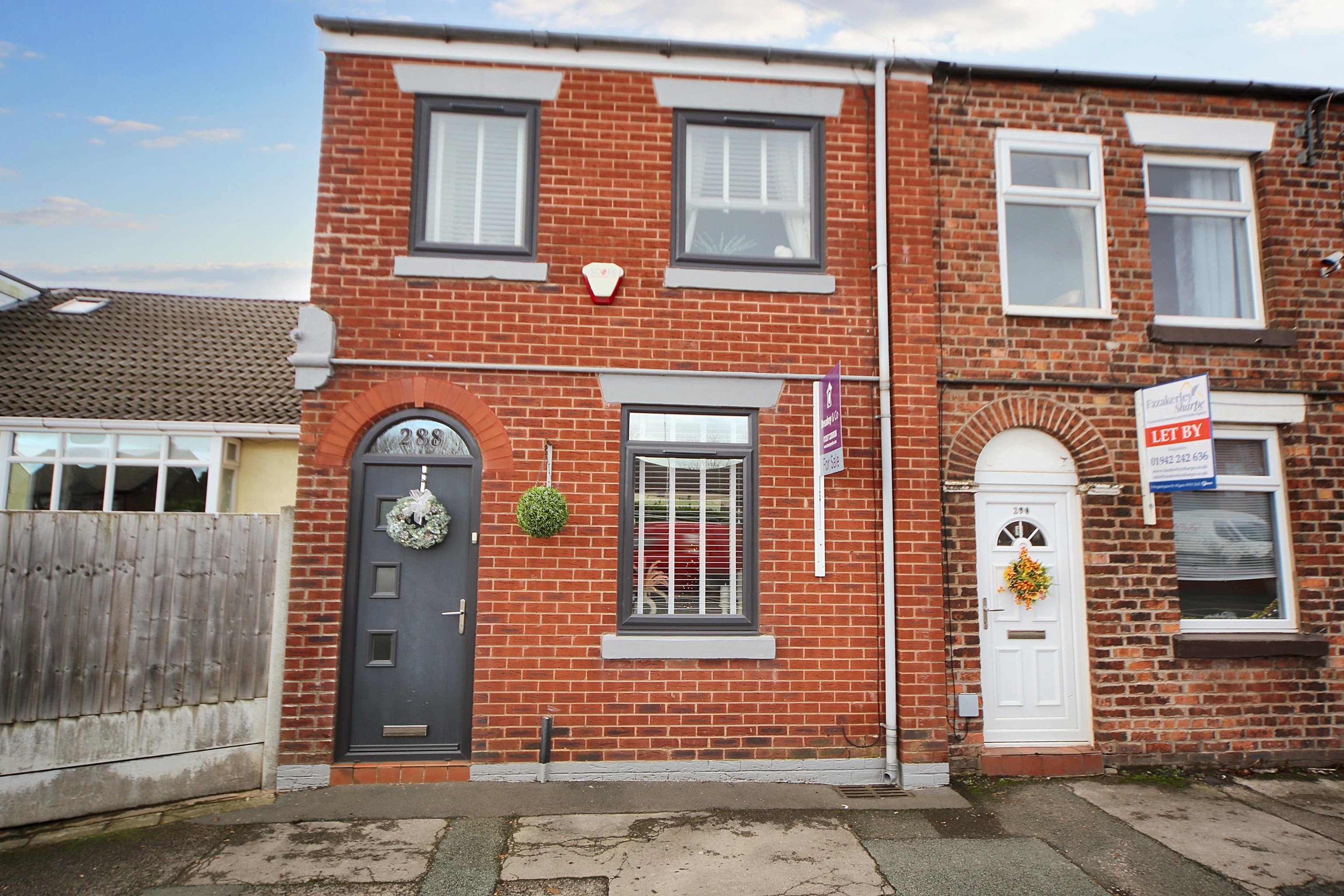 Preston Road, Standish, WN6