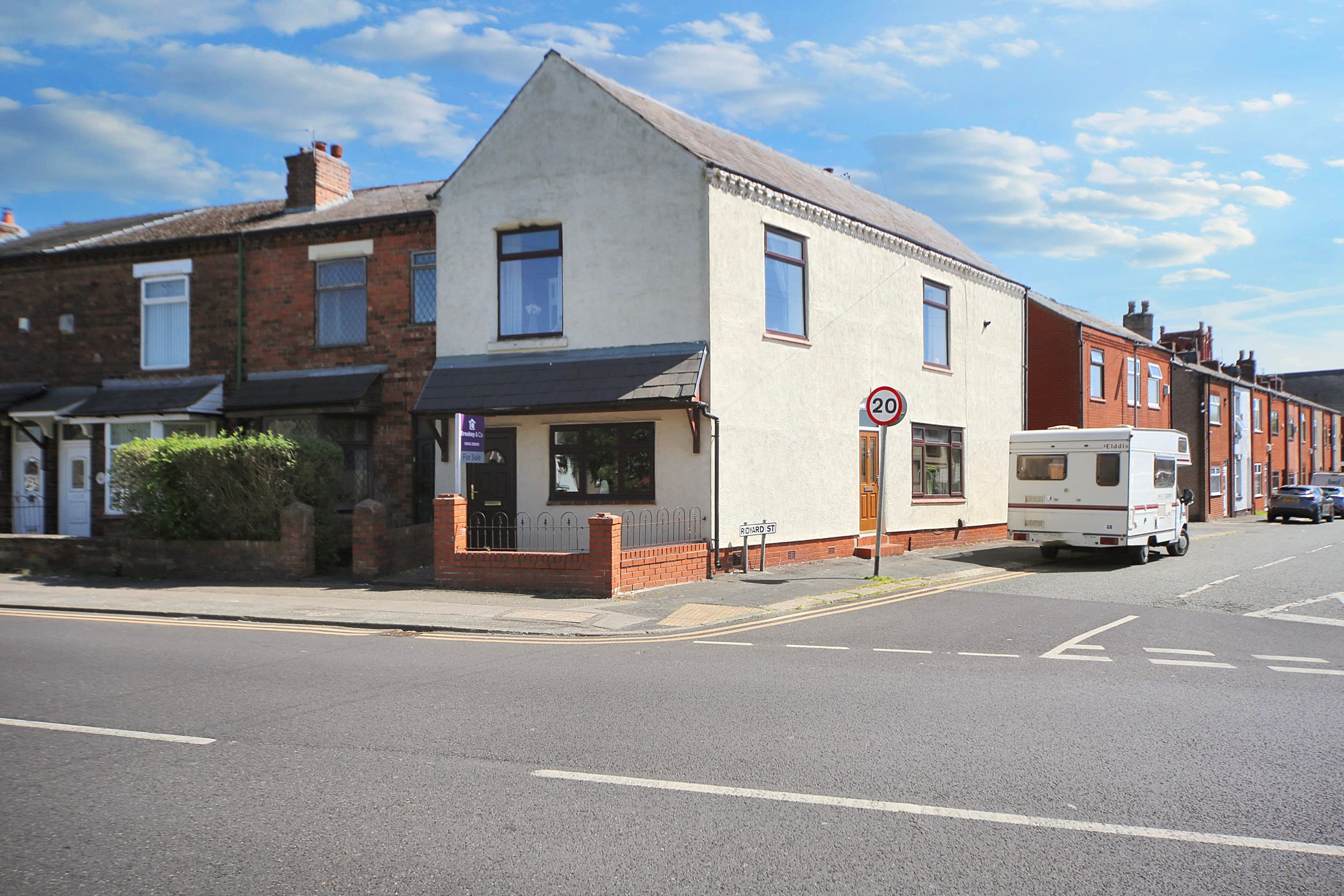 Liverpool Road, Platt Bridge, WN2