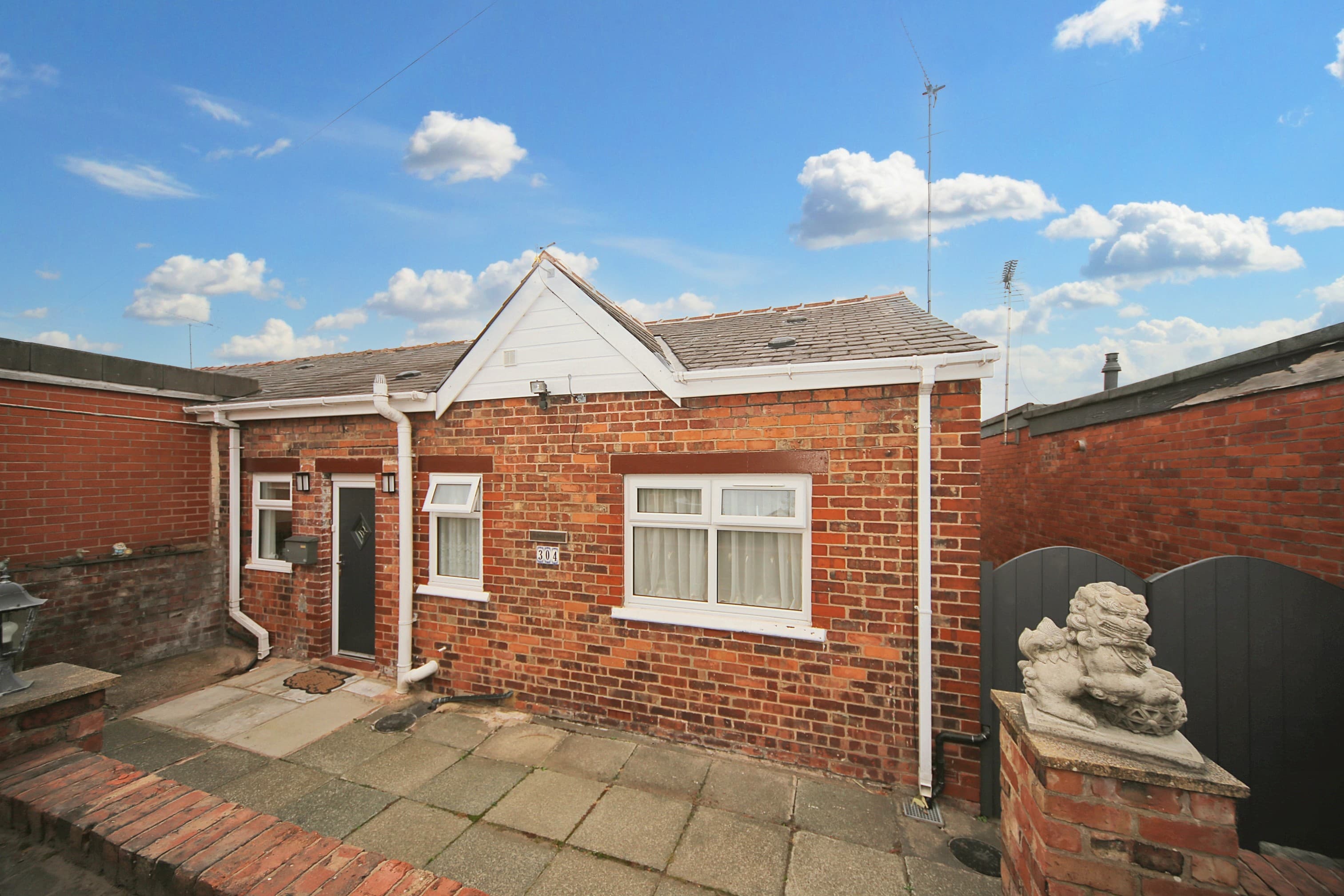 Miles Lane, Appley Bridge, WN6