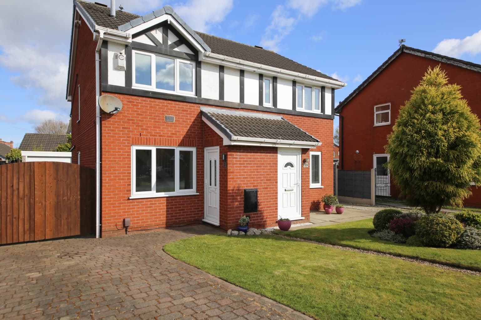 Woodcourt, Wigan, WN3