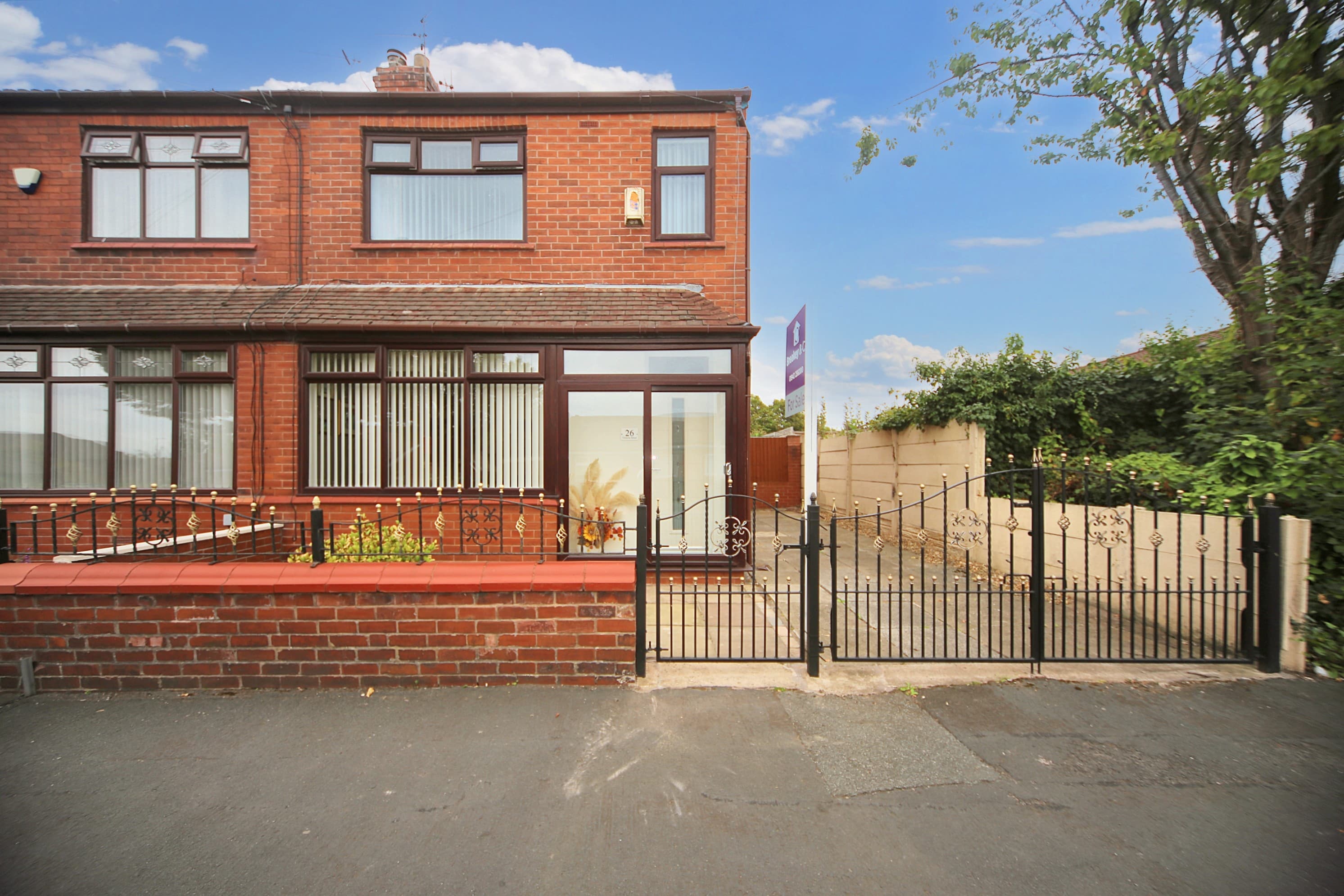 Victoria Street, Wigan, WN5