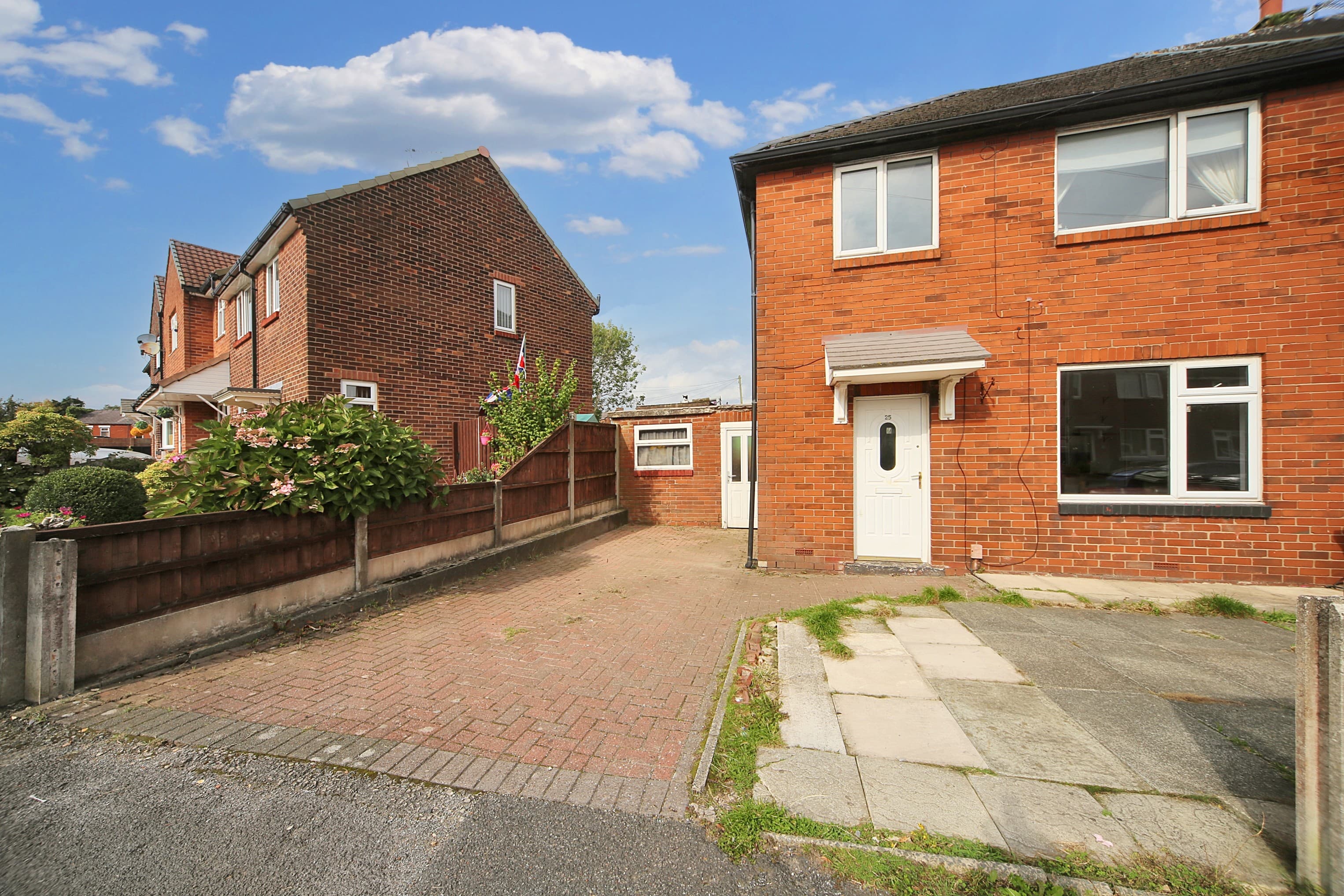 Saddleback Road, Wigan, WN5