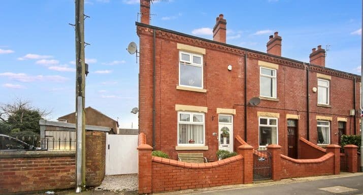 Warrington Road, Abram, WN2