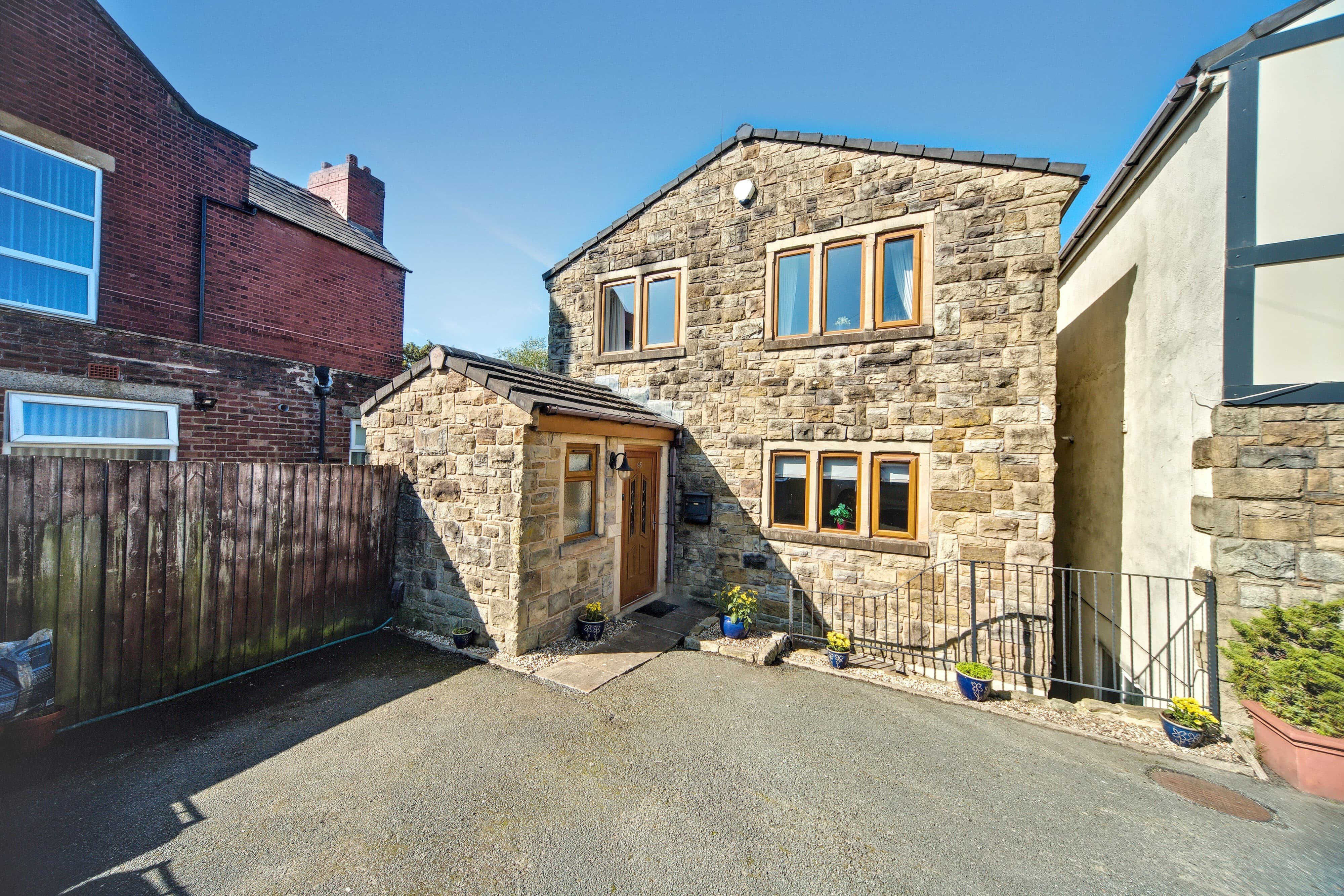 Castle Hill Road, Hindley, WN2