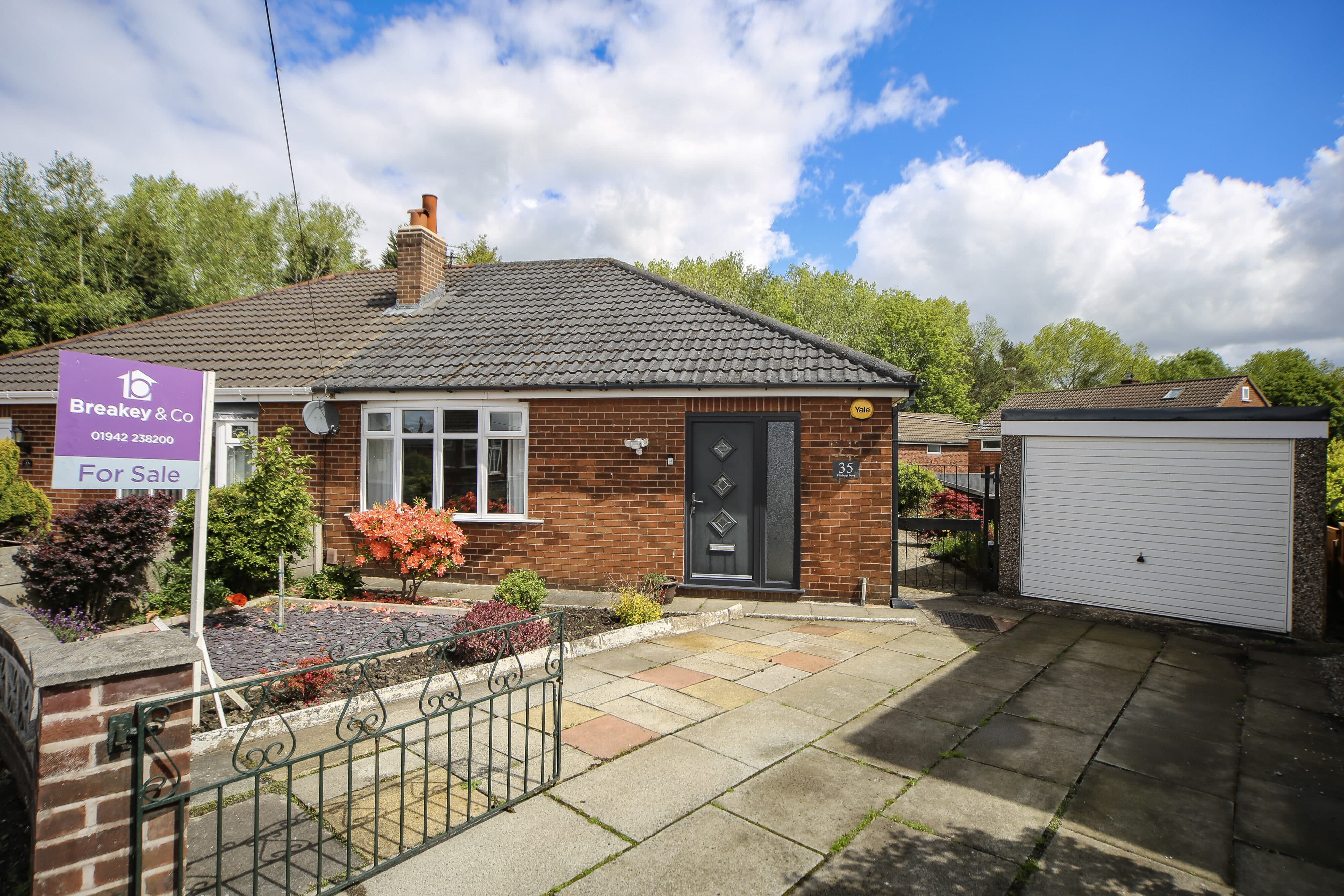 Edinburgh Drive, Hindley Green, WN2