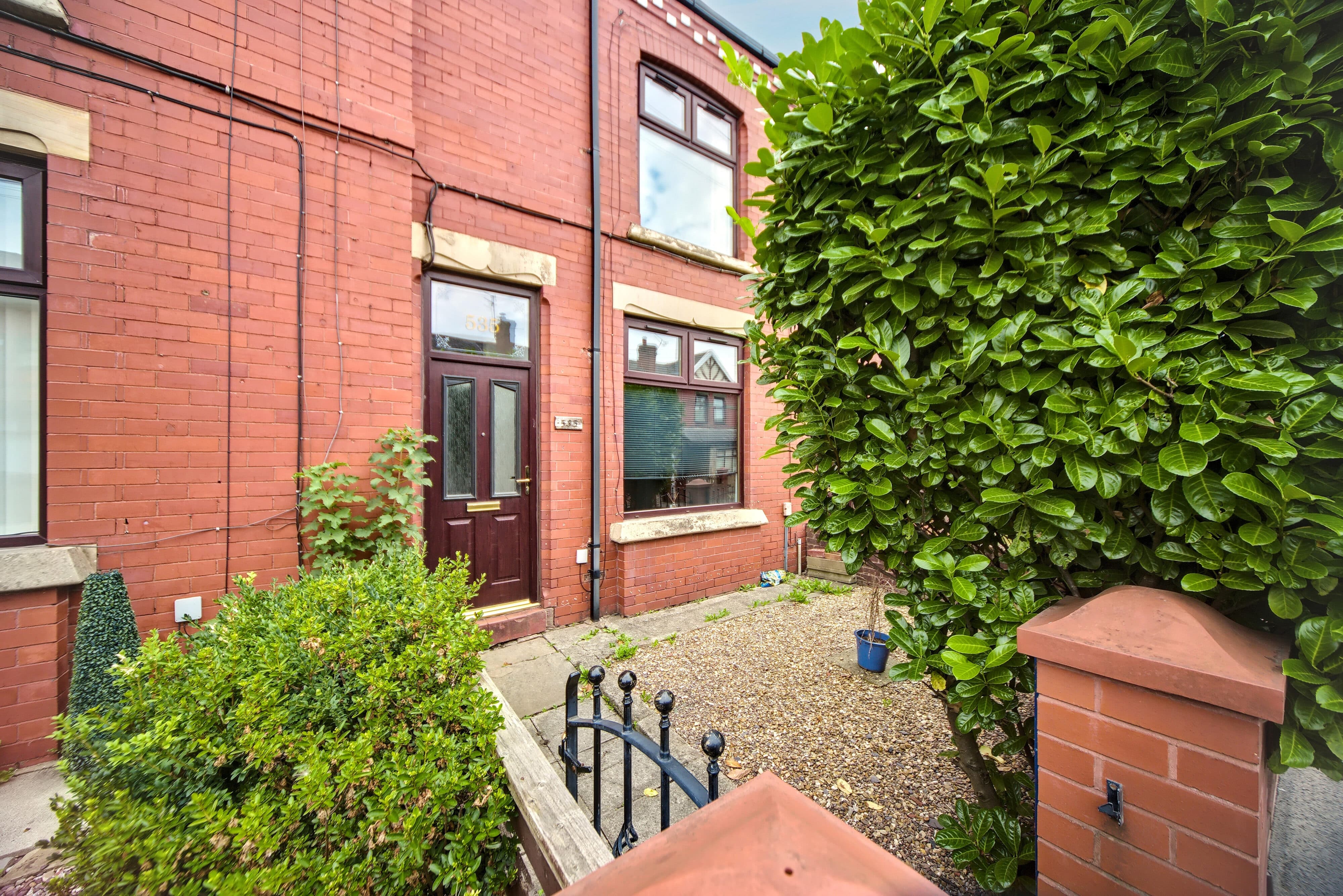 Warrington Road, Abram, WN2